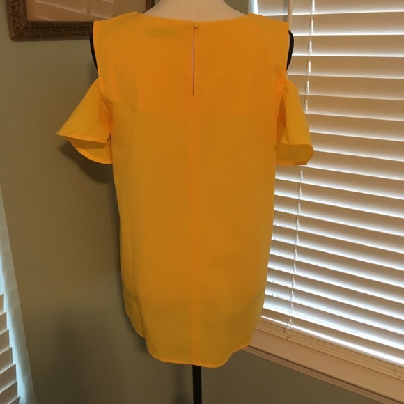 Avon Signature Collection top. Size M/M (10-12). - Picture 2 of 8